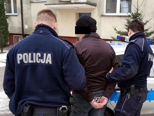 LEGIONOWO. Tłuczkiem zaatakował właściciela baru i groził śmiercią swojej partnerce