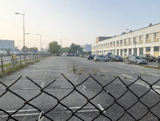 LEGIONOWO. W dni targowe będzie można parkować pod sądem