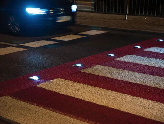 LEGIONOWO. W trosce o bezpieczeństwo - aktywne przejścia dla pieszych