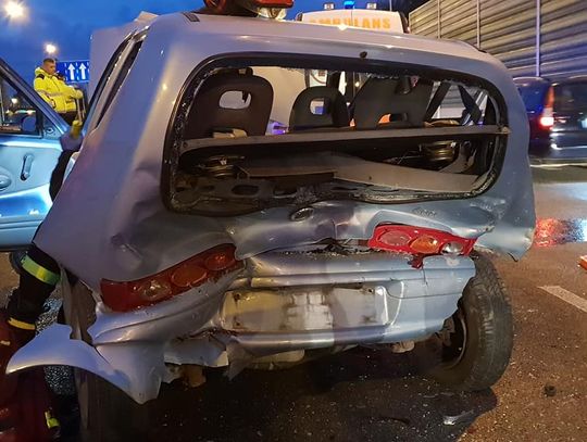 LEGIONOWO.Wypadek na Warszawskiej. Dwie osoby trafiły do szpitala.