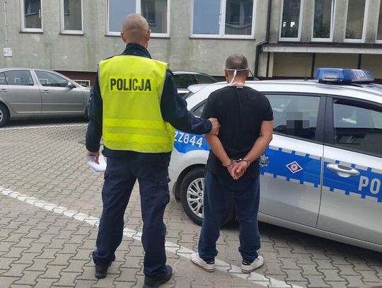 LEGIONOWO. Z nożem w ręku próbował wymusić pieniądze