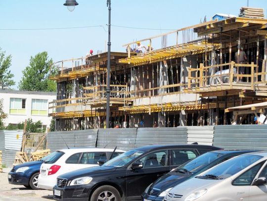 LEGIONOWO. Zabetonowują miasto – kolejne inwestycje mieszkaniowe