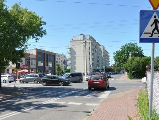 LEGIONOWO. Zamknięte skrzyżowanie Jagiellońska - Słowackiego i inteligentne sterowanie ruchem