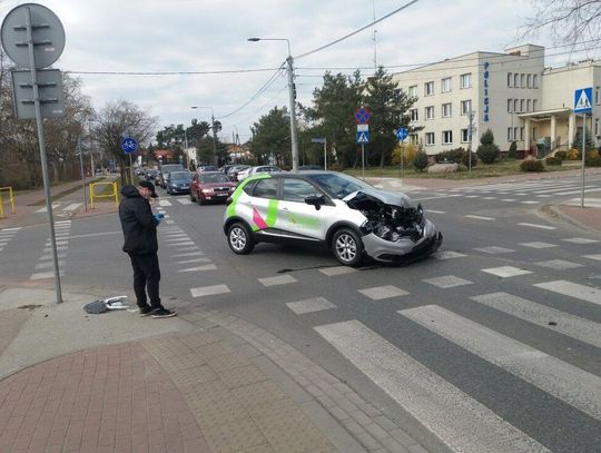 LEGIONOWO. Zderzenie na skrzyżowaniu Jagiellońskiej i Mickiewicza [GALERIA]