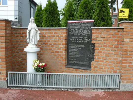 LEGIONOWO. Zdewastowana figurka wróciła na miejsce