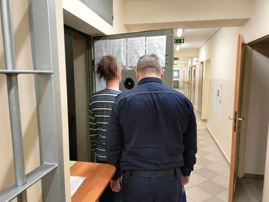 LEGIONOWO. Żeby napić się wódki, zaatakowali ochroniarza
