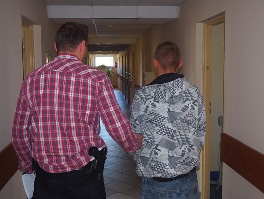 LEGIONOWO. Znęcał się nad ojcem