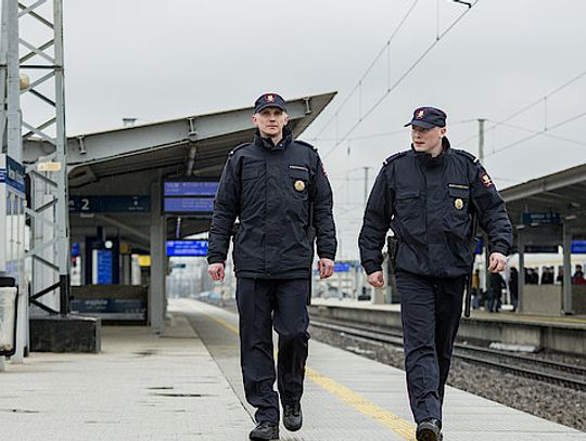 LEGIONOWSKI. Bezpieczne ferie z koleją