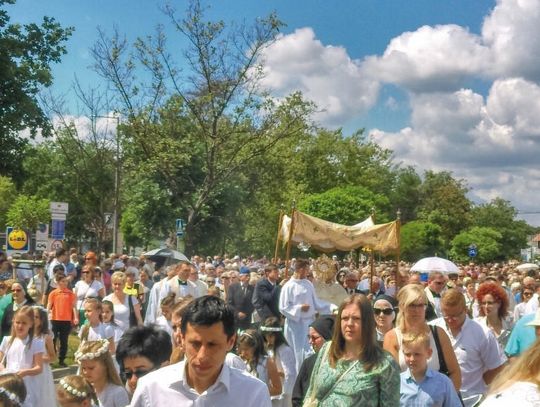 LEGIONOWSKI. Boże Ciało - z czym to się je?