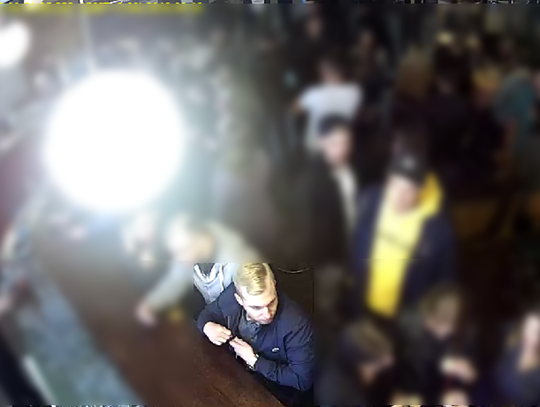 LEGIONOWSKI. Czterokrotnie ranił nożem, policja szuka sprawcy! [zdjęcia]