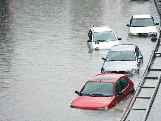 LEGIONOWSKI. Jak rozpoznać auto po powodzi?