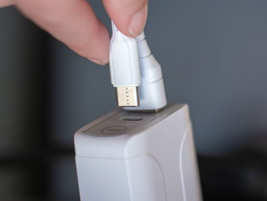 LEGIONOWSKI. „Juice Jacking” cyberatak po kablu USB