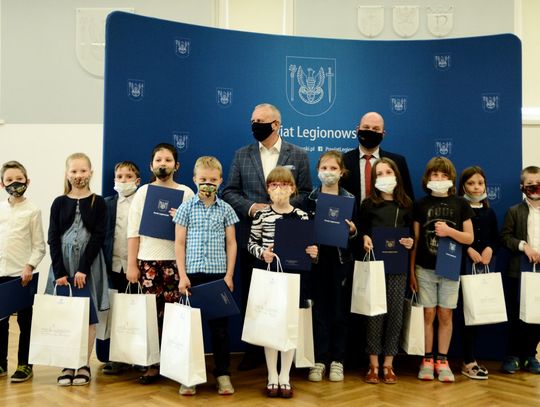 LEGIONOWSKI. Najlepsze kosmiczne prace wybrane
