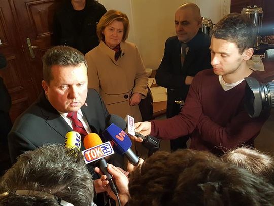 LEGIONOWSKI. Panika i rozpacz wśród samorządowców