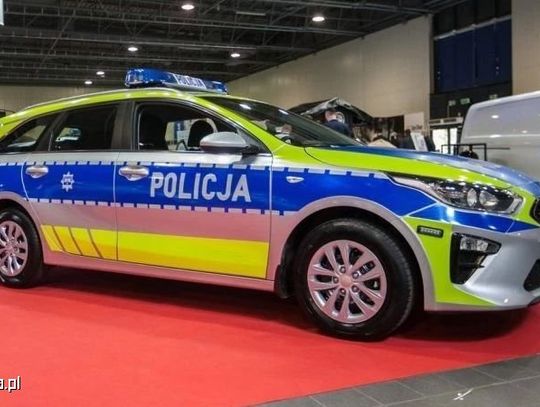 LEGIONOWSKI. Prezentacja nowego oznakowania policyjnych radiowozów