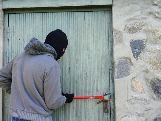 LEGIONOWSKI. Zabezpiecz swój dom przed wyjazdem! - policja przestrzega