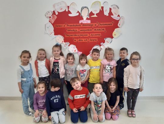 LEGIONOWSKI. Życzenia z okazji Dnia Matki od przedszkolaków z Chotomowa