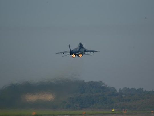MAZOWSZE. Katastrofa myśliwca MIG-29. Pilot przeżył