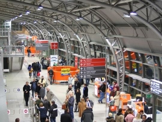 MODLIN. W wakacje ponad pół miliona pasażerów
