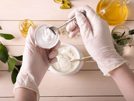 Natura wie najlepiej? Czym są naturalne i organiczne kosmetyki