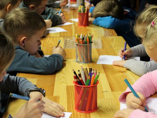 Nie ma pieniędzy na angielski, WF i rytmikę - SAMORZĄDOWE ABC...