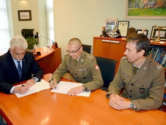 NIEPORĘT. Gmina promuje obronność
