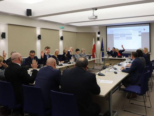 NIEPORĘT. Nadzwyczajna Sesja Rady Gminy ws. Centralnego Portu Komunikacyjnego