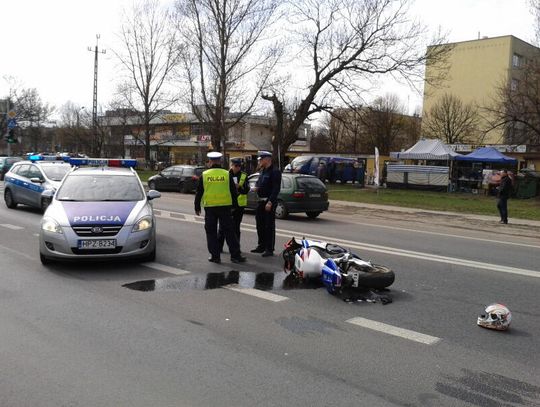 NIEPORĘT.  Nie ustąpił pierwszeństwa. Motocyklista w szpitalu