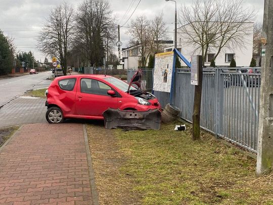 NIEPORĘT. Pędził Lexusem i staranował Toyotę