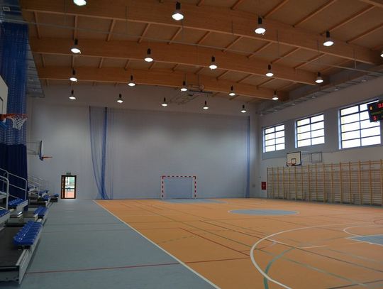 NIEPORĘT. Sala sportowa w Białobrzegach coraz bliżej