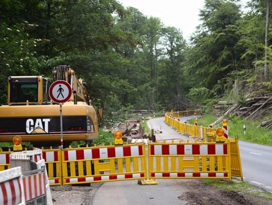 NIEPORĘT. Włamał się do koparki i ukradł narzędzia