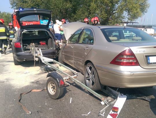 NIEPORĘT. Wpadł na przyczepkę ze skuterem wodnym