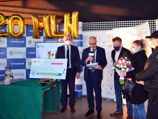 NOWY DWÓR MAZ. 20-milionowy pasażer na Lotnisku Warszawa/Modlin. Trwa odbudowa ruchu lotniczego.
