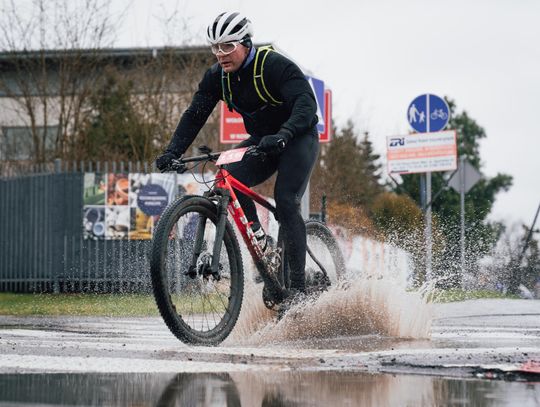 NOWY DWÓR MAZ. Na głodzie i w chłodzie: START MAZOVIA MTB MARATHON