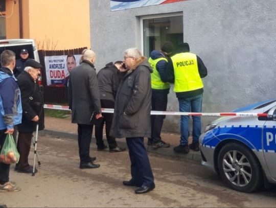NOWY DWÓR MAZ. Ostrzelano biuro Ryszarda Czarneckiego