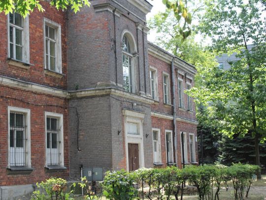 OGŁOSZENIE O PRZETARGU PISEMNYM NIEOGRANICZONYM NA SPRZEDAŻ NIERUCHOMOŚCI POŁOŻONEJ W NOWYM DWORZE MAZOWIECKIM PRZY UL. PADEREWSKIEGO 6