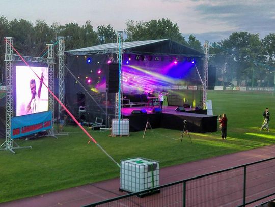 OKIEM PRZYJEZDNEGO. Koncert w klatce, czyli mini ZOO