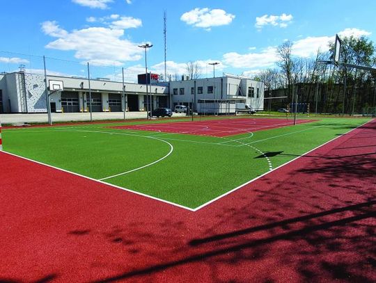 Otwarte boiska w wakacje 2024