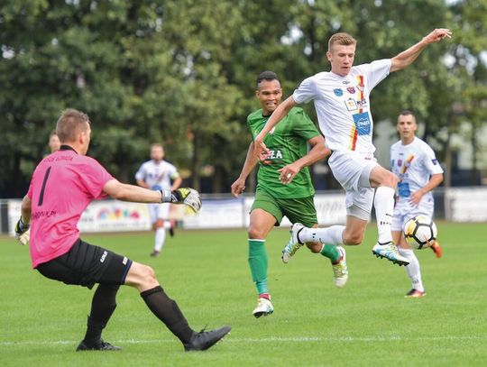 PIŁKA NOŻNA. Kanonada - Ruch Wysokie Mazowieckie – Legionovia 3-5 (2-3)