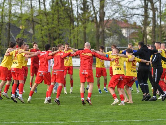 PIŁKA NOŻNA. Legionovia nareszcie zwycięska! Legionovia Legionowo – Victoria Sulejówek 4:3 (2:1)