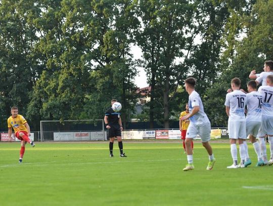 PIŁKA NOŻNA. Legionovia – Olimpia Zambrów 1-2 (0-1) Stroje nie grają