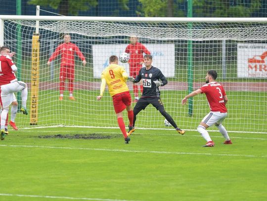 PIŁKA NOŻNA. Lider padł w końcówce. Legionovia – Pogoń Grodzisk Mazowiecki 3-1 (0-0)
