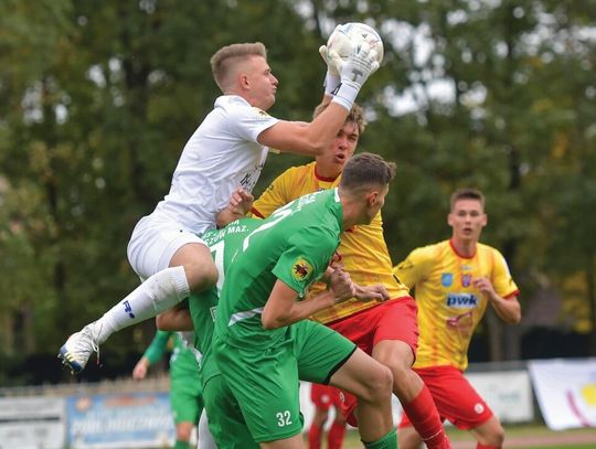 PIŁKA NOŻNA. Lider ukontentowany. Legionovia – Lechia Tomaszów Maz. 1-2 (0-0)