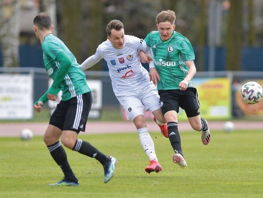 PIŁKA NOŻNA. Ósme zwycięstwo. Legia II Warszawa – Legionovia 1-2 (1-2)