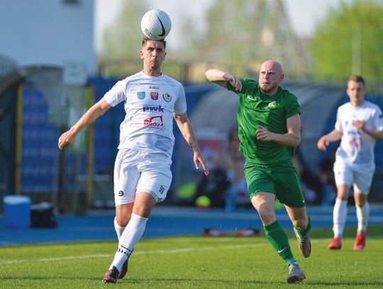 PIŁKA NOŻNA. Remis na szczycie. Świt Nowy Dwór – Legionovia 2-2(0-1)