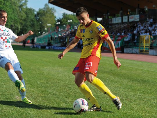 PIŁKA NOŻNA. Rusza liga, puchar z głowy