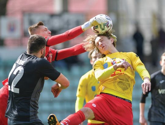 PIŁKA NOŻNA. Wygrali, nie zachwycili. Legionovia – Znicz Biała Piska 3-2 (2-1)
