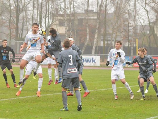 PIŁKA NOŻNA. Zaległy, przegrany… Legionovia  – Legia II Warszawa 2-3 (1-2)