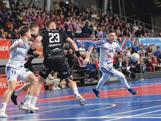 PIŁKA RĘCZNA. Lider zdetronizowany!  KPR Legionowo – Handball Stal Mielec 28-24 (14-9)