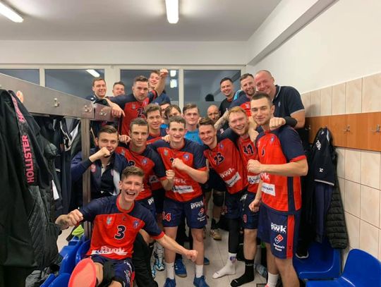 PIŁKA RĘCZNA. Nadal bez porażki. Azoty Puławy II – KPR Legionowo 25-35(8-15)